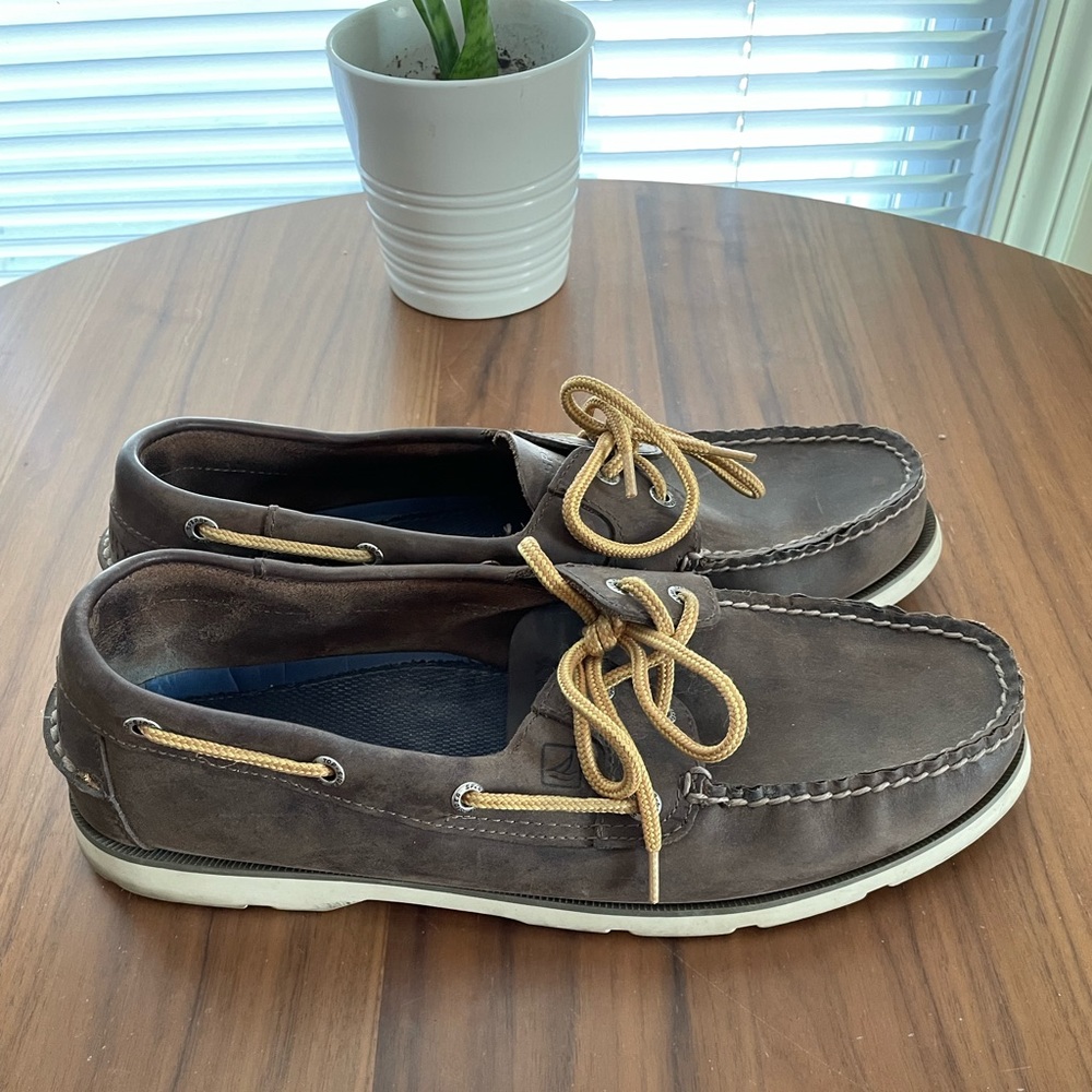 Size 11.5 Leather Sperry Boat Shoes